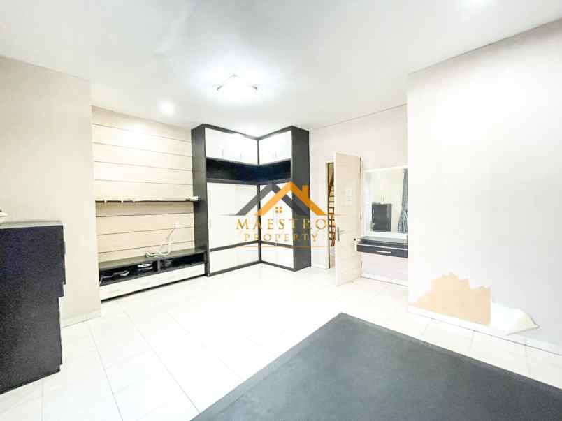 dijual villa komplek mutiara residence jalan r s haji