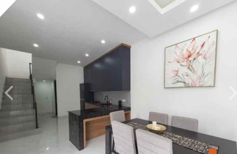 dijual villa minimalis lantai 2 padonan canggu