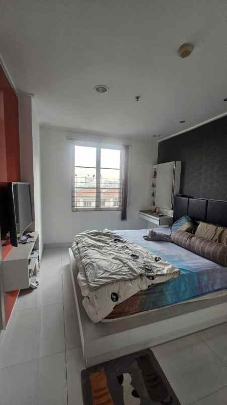 disewakan apartemen apt french walk moi kelapa