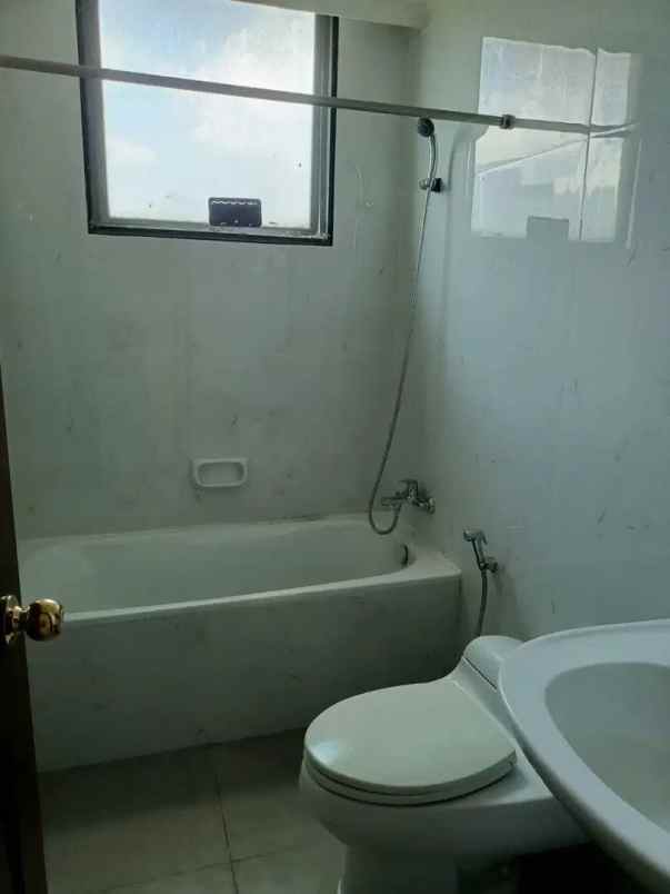 disewakan apartemen graha famili kondominium