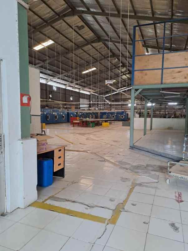 disewakan dijual gudang di kiw semarang
