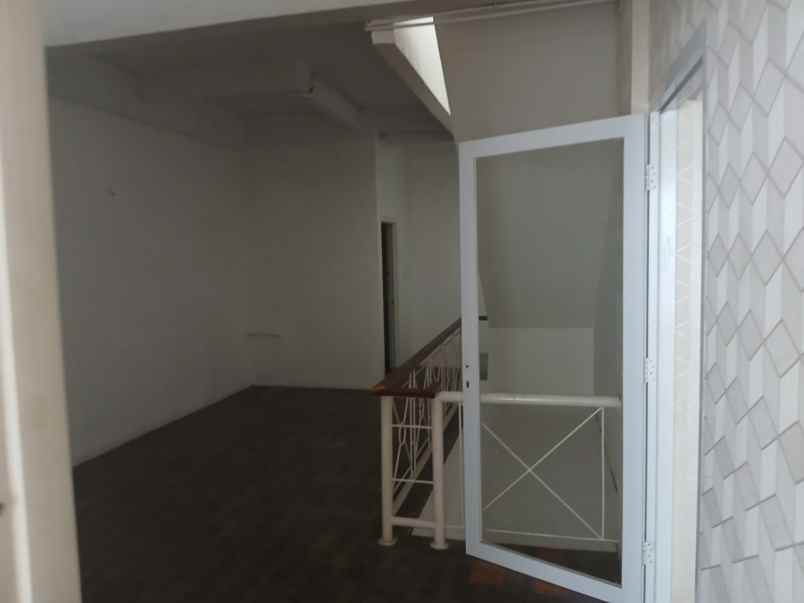 disewakan ruko gudang kantor jalan raya fatmawati