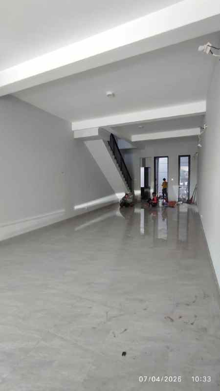 disewakan ruko gudang kantor pakuwon city