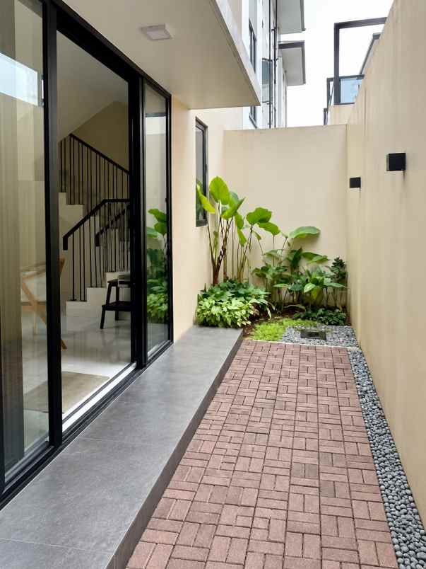 disewakan rumah cluster semayang asya jgc