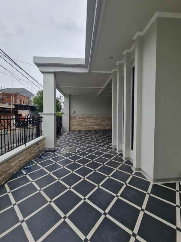 disewakan rumah darmo permai timur