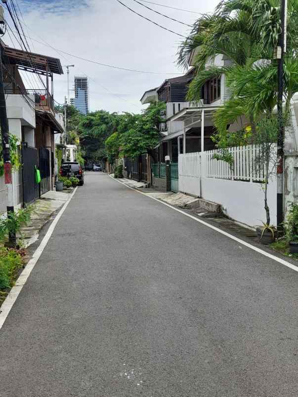 disewakan rumah jalan cmpaka putih barat