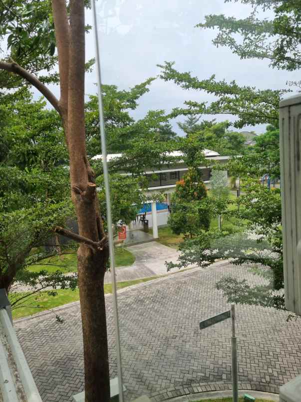 disewakan rumah jalan north west lake