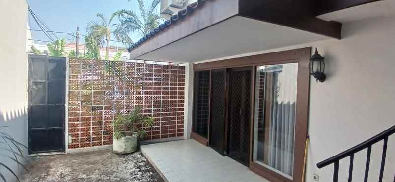 disewakan rumah kemang compound house kemang