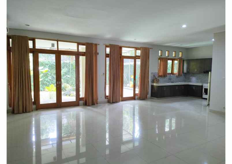 disewakan rumah kemang stand alone house kemang