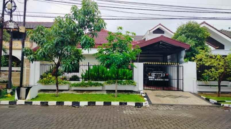 disewakan rumah ketintang jambangan