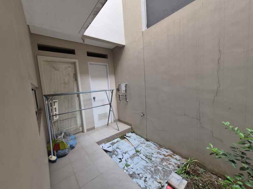 disewakan rumah suvarna sutera cluster