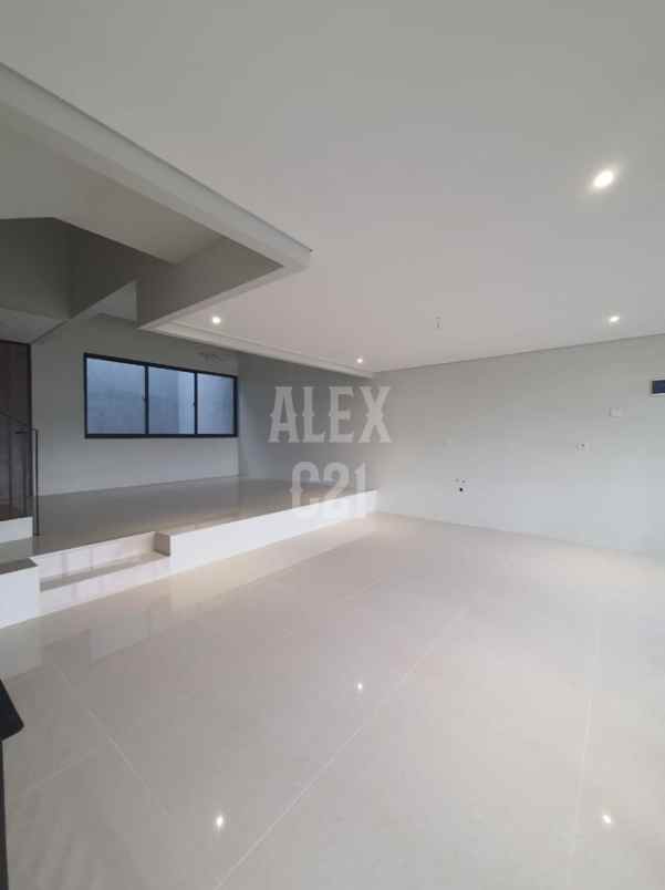 for sale town house di kemang jakarta selatan