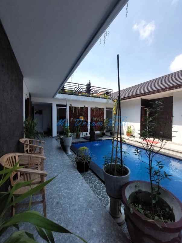 guest house 8 kamar di ubud