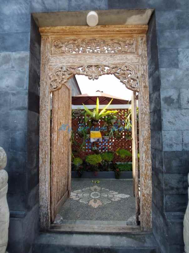 guest house 8 kamar di ubud