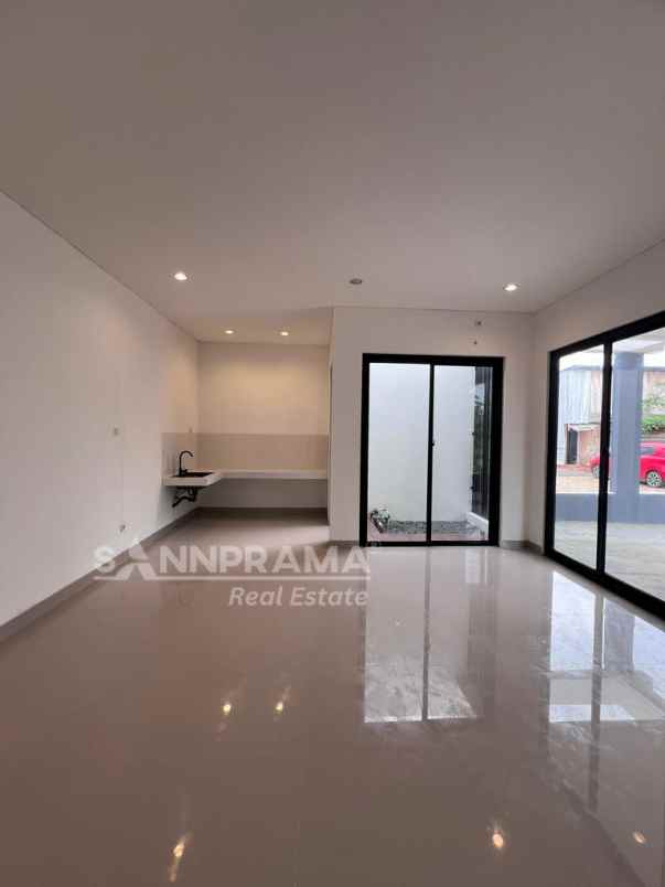 hunian tropis exclusive 2 lantai selangkah kegardent