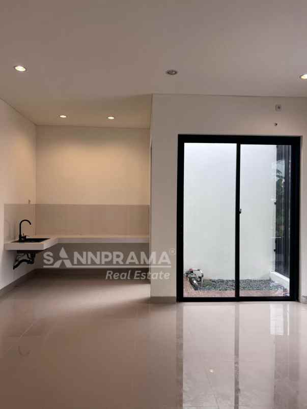 hunian tropis exclusive 2 lantai selangkah kegardent