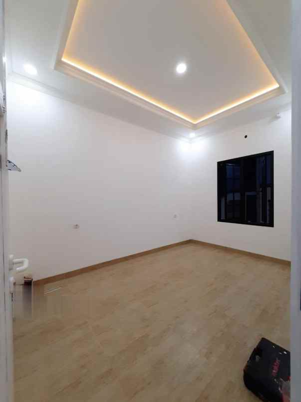 jual rugi rumah cluster mewah di tanah baru beji depok