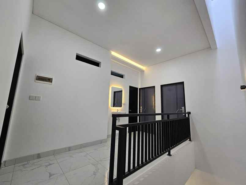 jual rumah baru kav dki meruya utara