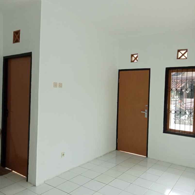 jual rumah di sariwangi bandung