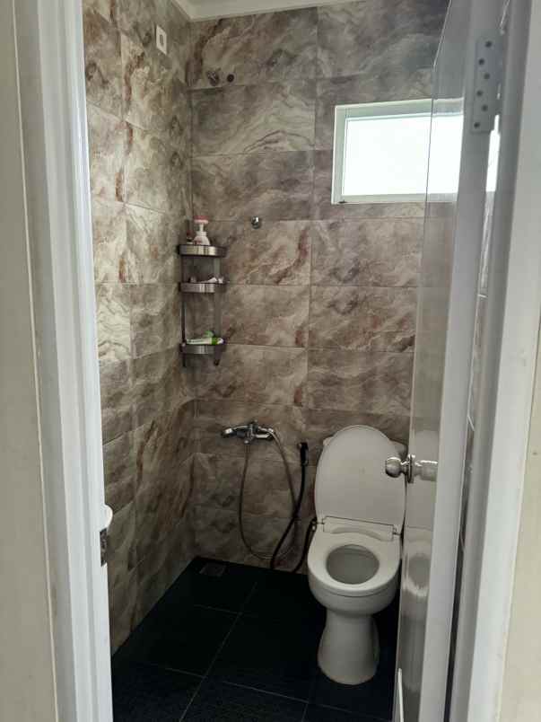 jual rumah furnished primer village cipondoh banten