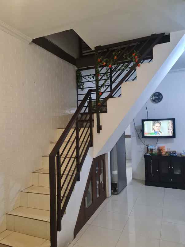 jual rumah mewah 2 5 lantai