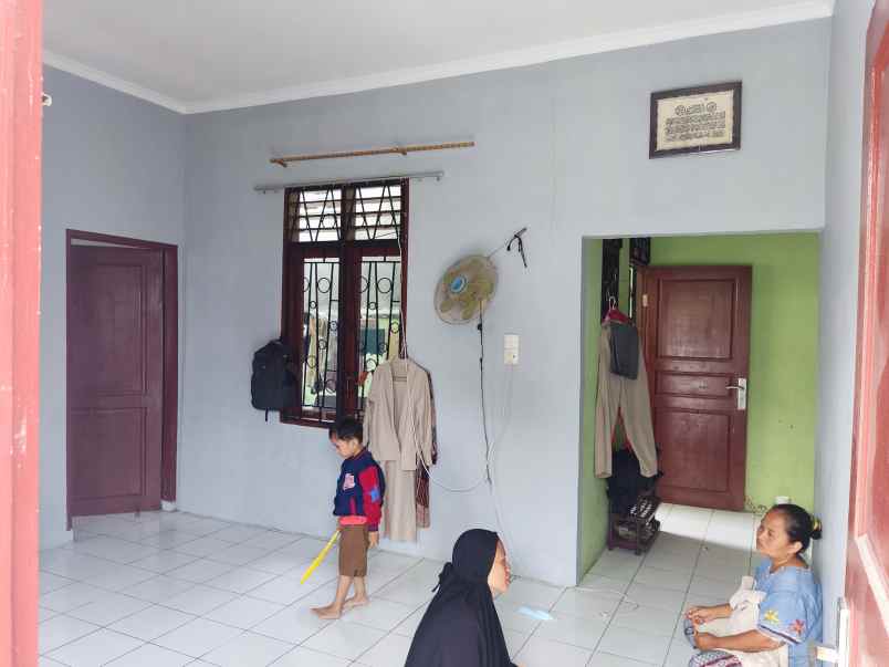 jual rumah nyaman asri over kredit 165jt cash 280jt