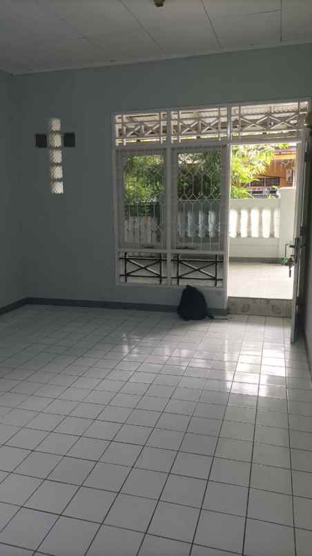 jual rumah renovasi di perum alinda kaliabang bekasi