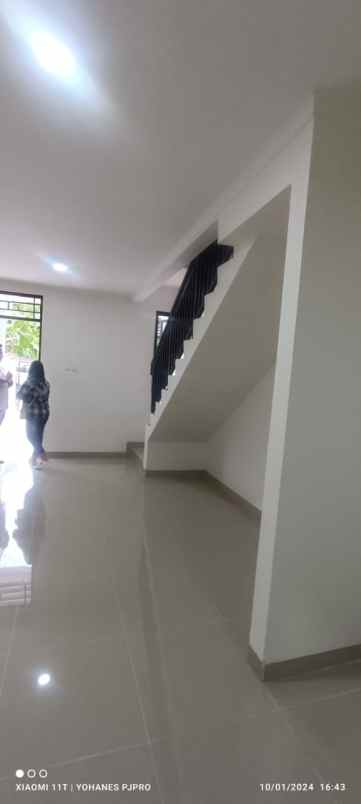 jual rumah selesai renov taman palem lestari