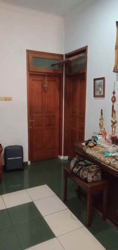 jual rumah tua di kemanggisan