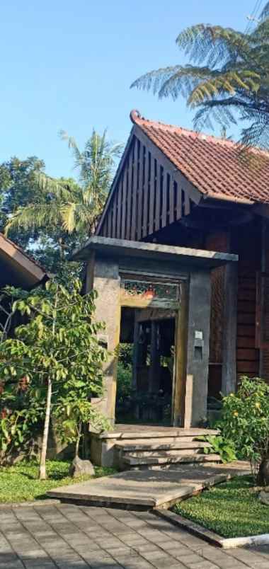 jual villa di jalan kaliurang jogja shm