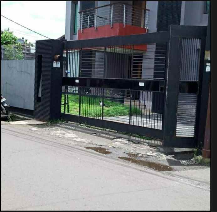 kantor strategis dan rumah mewah ciracas jakarta timur