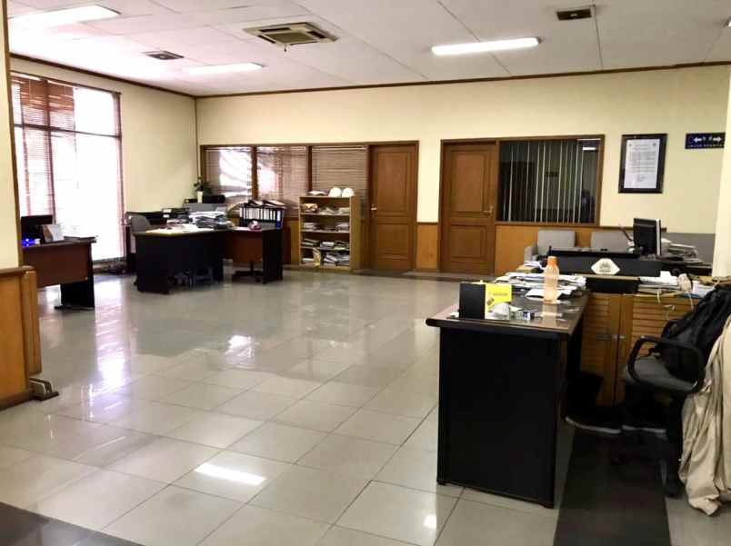 kantor workshop di komplek sier siap pakai