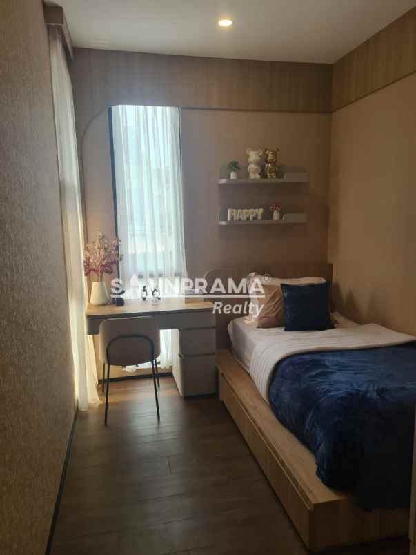 luxury town house 3 lantai di jakarta selatan