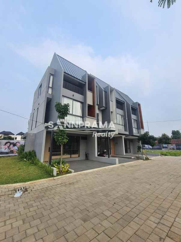 luxury town house 3 lantai di jakarta selatan