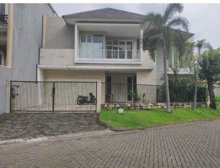 modern minimalis blok favorit di graha famili wiyung