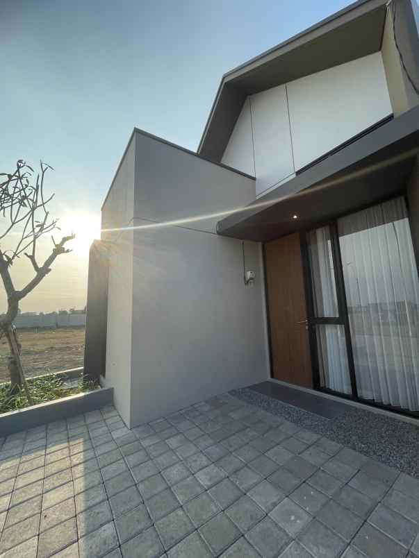 new project dian istana sidoarjo start 600 juta