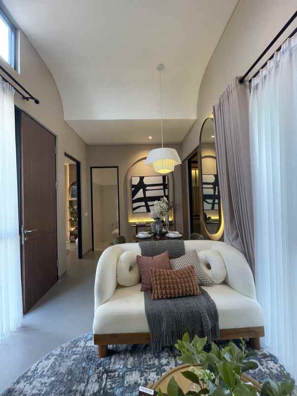 new project dian istana sidoarjo start 600 juta