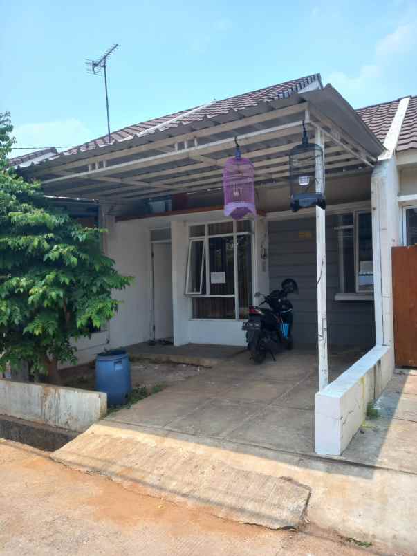 over kredit 65juta rumah di mustika park place bekasi