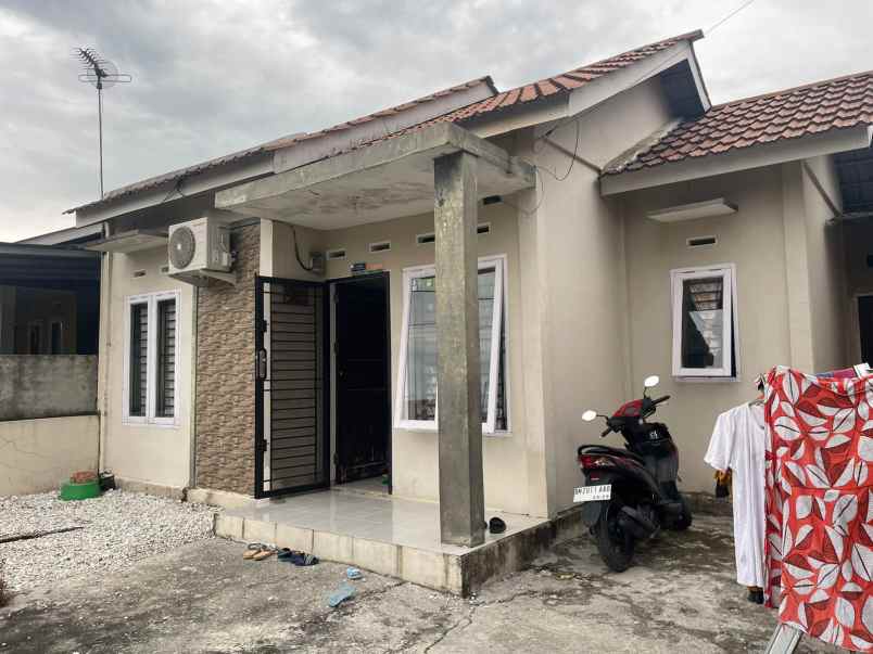 over rumah di garuda sakti km 4 5 perumahan gsb