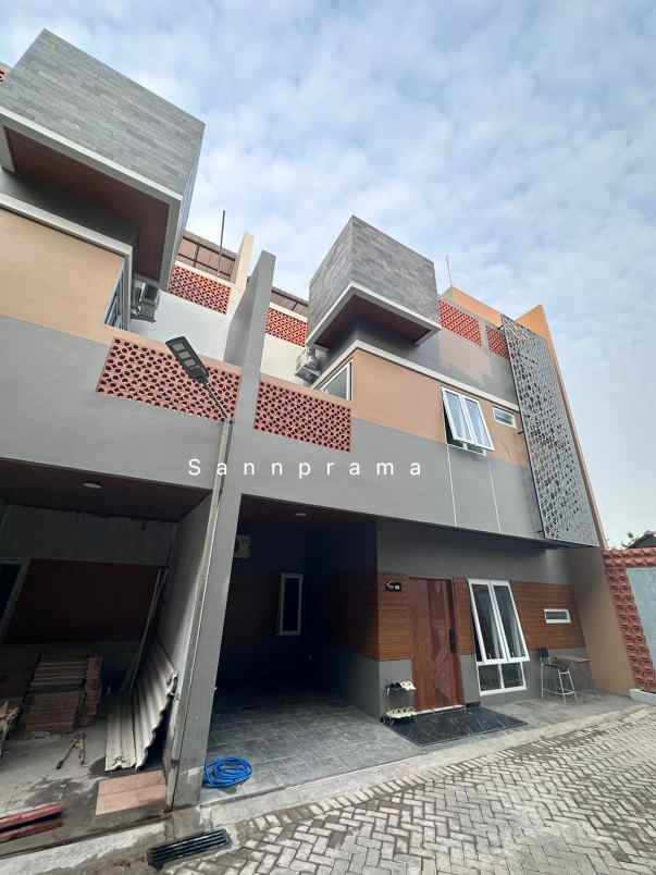 private dan premium townhouse jagakarsa ada rooftop rn