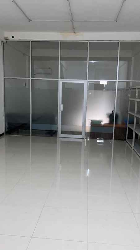 ruko raya klampis 4 lantai kondisi bagus siap pakai