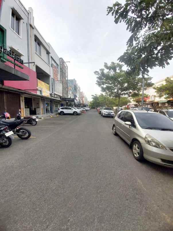 ruko siap pakai di pasar modern land tangerang