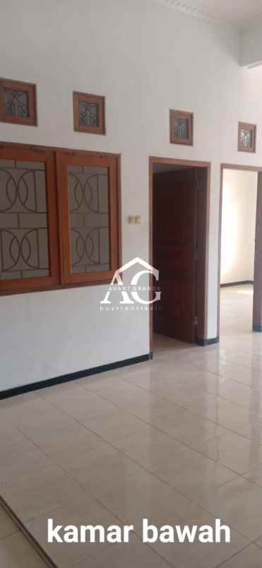 rumah 2 lantai di griyashanta malang