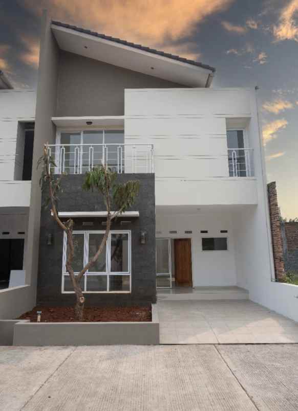 rumah 2 lantai di timur jakarta cibubur