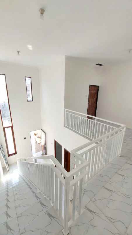 rumah 2 lantai murah di pedurungan semarang