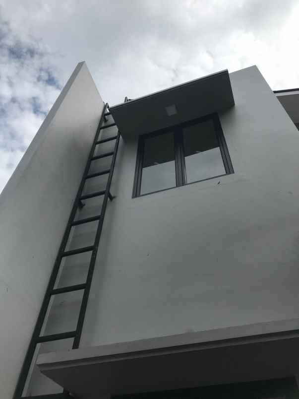 rumah 2lt minimalist modern di ciangsana cibubur