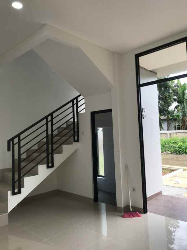 rumah 2lt minimalist modern di ciangsana cibubur