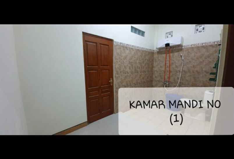 rumah alan menayu lor nmr 111