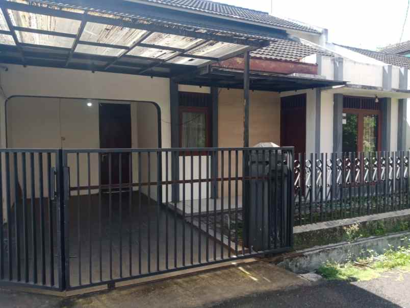 rumah area cibabat cimahi utara