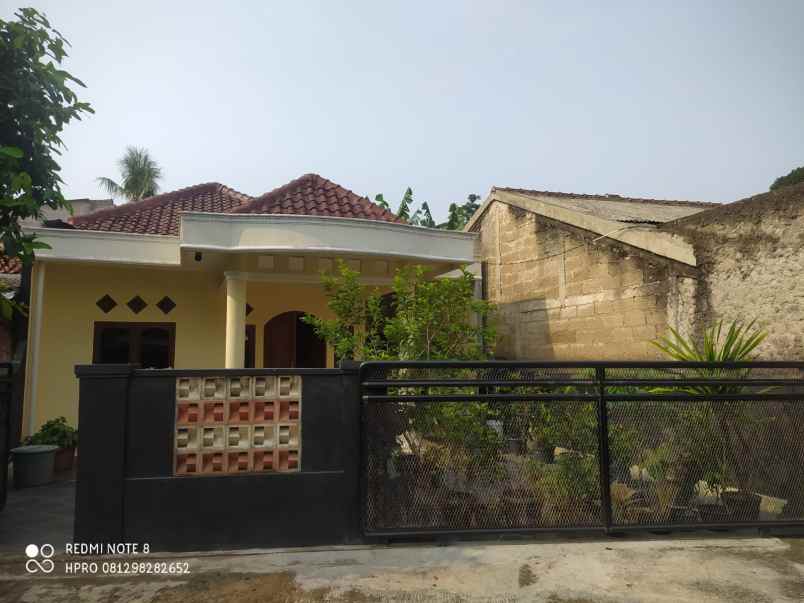 rumah asri dan bagus lt 200 m2 dekat grand depok city